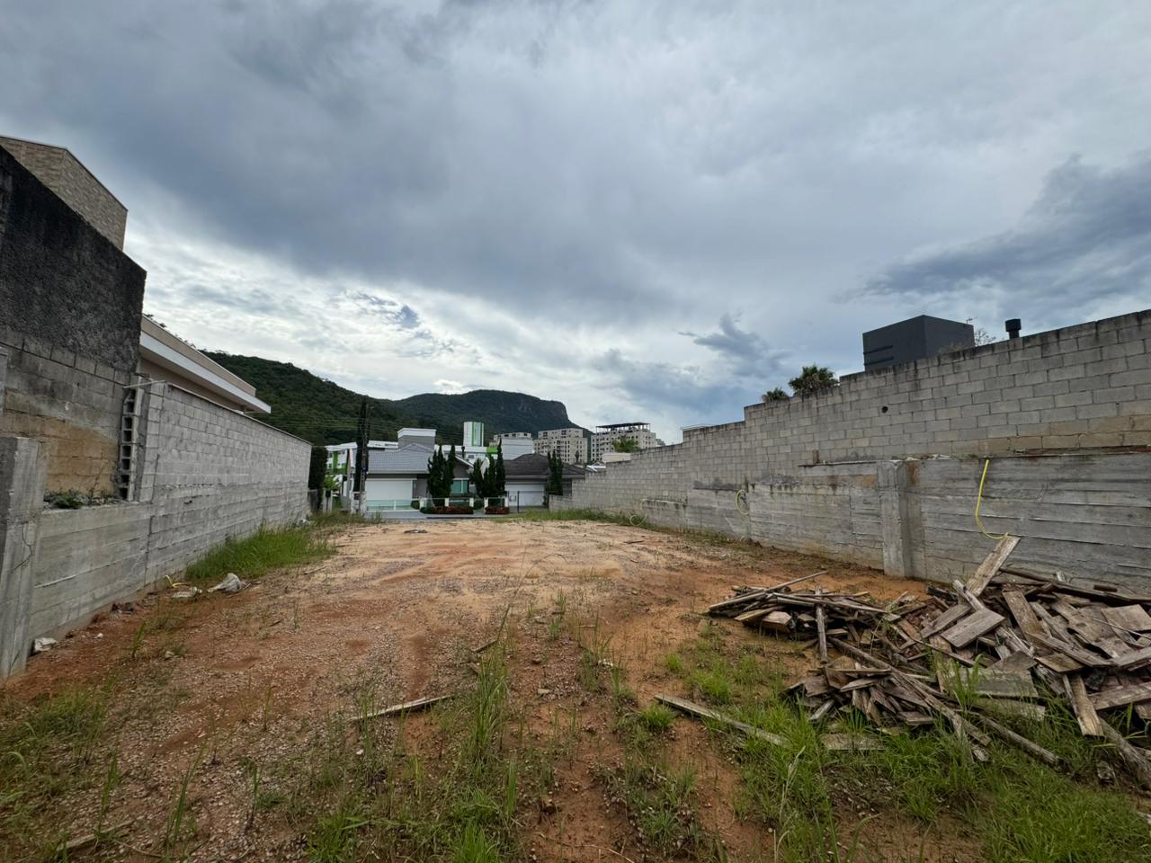 Terreno no Bairro Pedra Branca