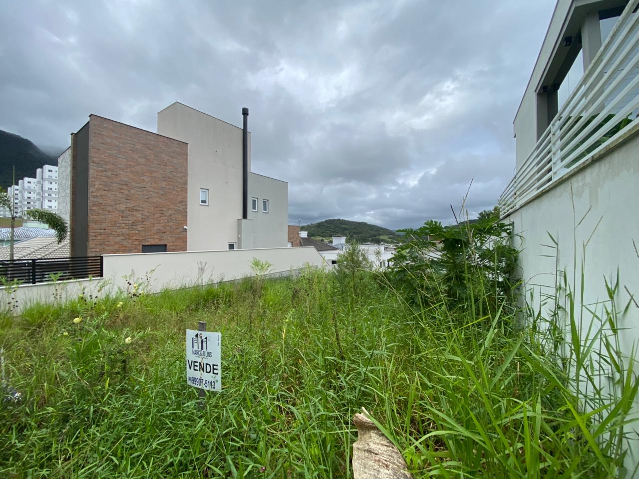 Terreno no Bairro Pedra Branca  2