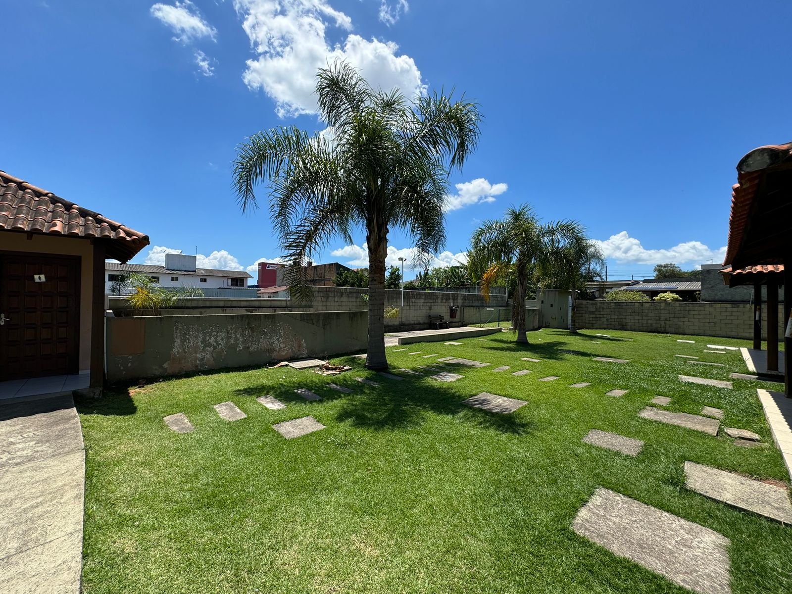 Apartamento no Real Parque  10