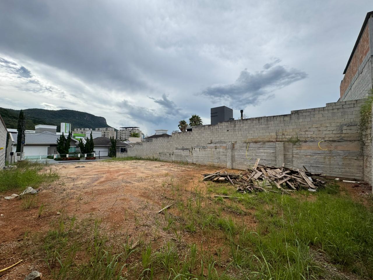 Terreno no Bairro Pedra Branca  7