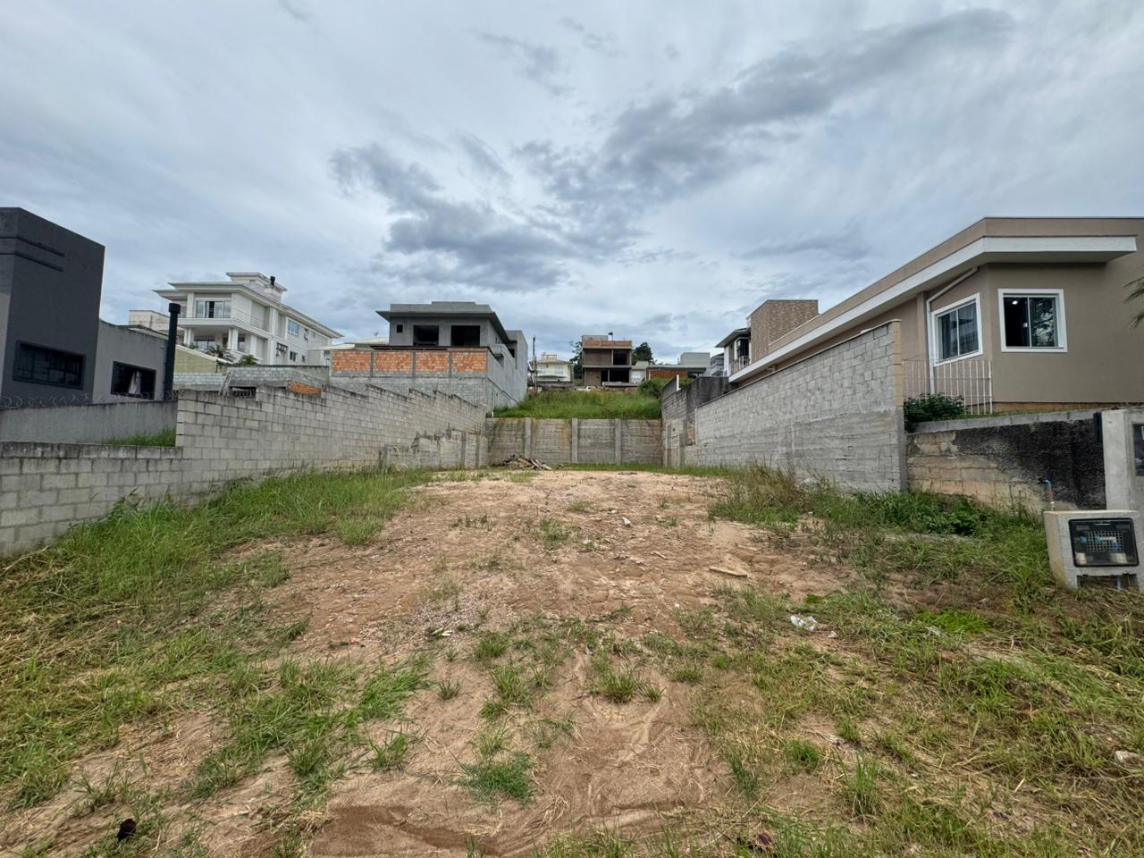 Terreno no Bairro Pedra Branca  6